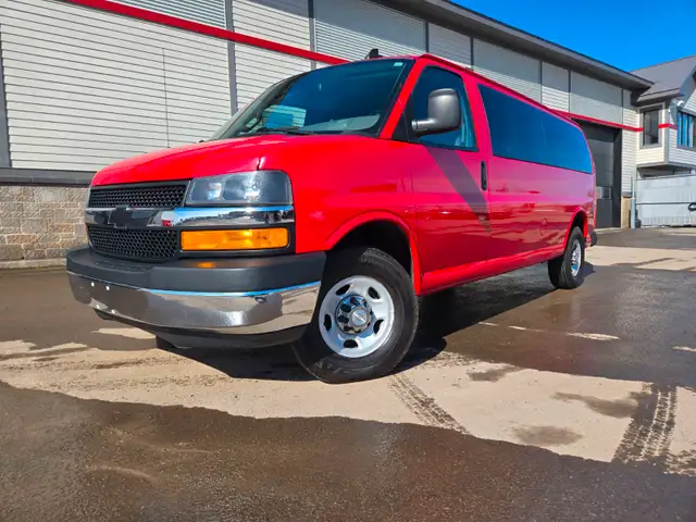 2021 Chevrolet Express Passenger 3500 / LT / 12 PASSENGERS 155"  in Cars & Trucks in West Island - Image 13