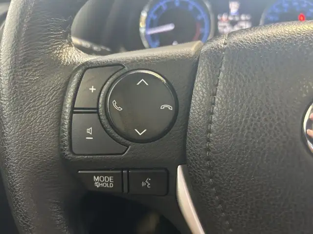 2017 Toyota Corolla SE Auto AC Cam in Cars & Trucks in Gatineau - Image 23