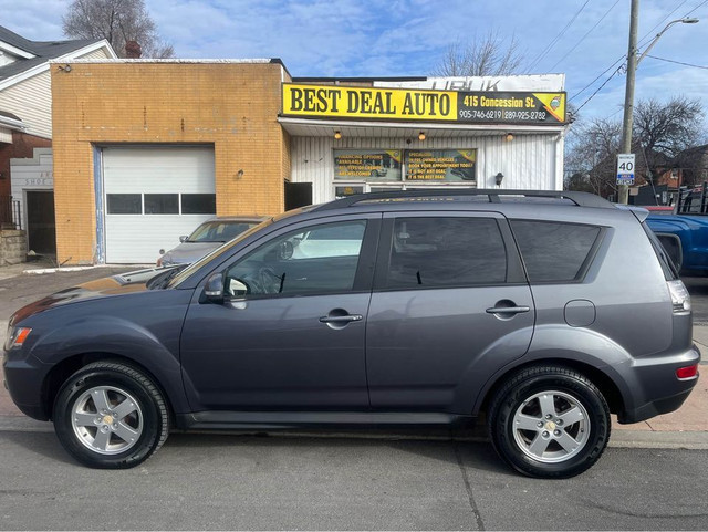 2010 Mitsubishi Outlander in Cars & Trucks in Hamilton - Image 4