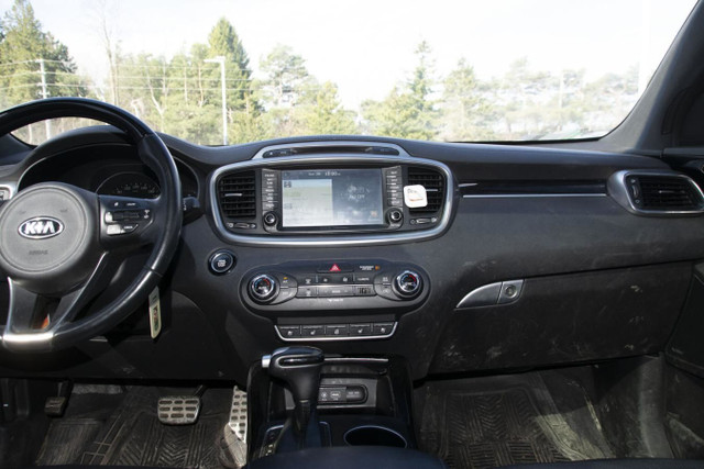 2017 KIA SORENTO SX/SX LIMITED in Cars & Trucks in Oshawa / Durham Region - Image 4