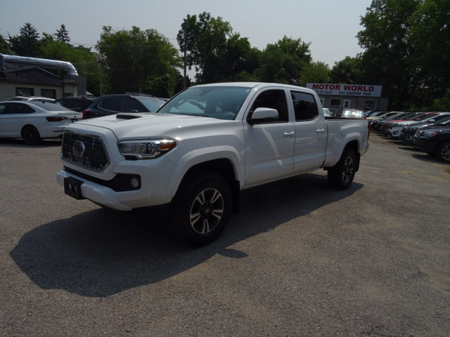 2018 Toyota Tacoma SR5 in Cars & Trucks in City of Toronto - Image 2