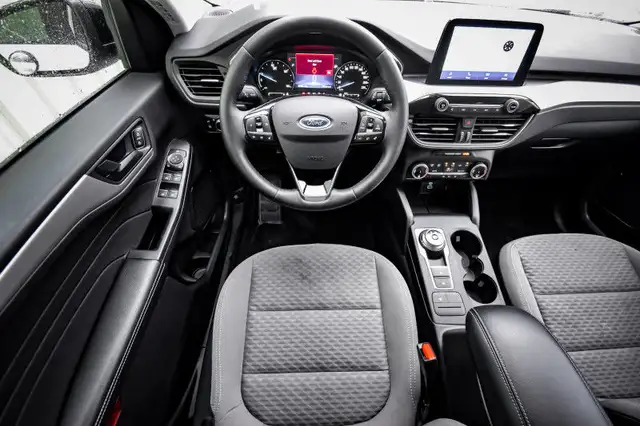 2022 Ford Escape SE Hybrid • HEATED SEATS • SPORT APPEARANCE PKG in Cars & Trucks in Kingston - Image 15