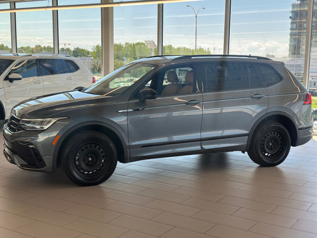 2024 Volkswagen Tiguan Comfortline R-Line Black Edition black pa in Cars & Trucks in Laval / North Shore - Image 4