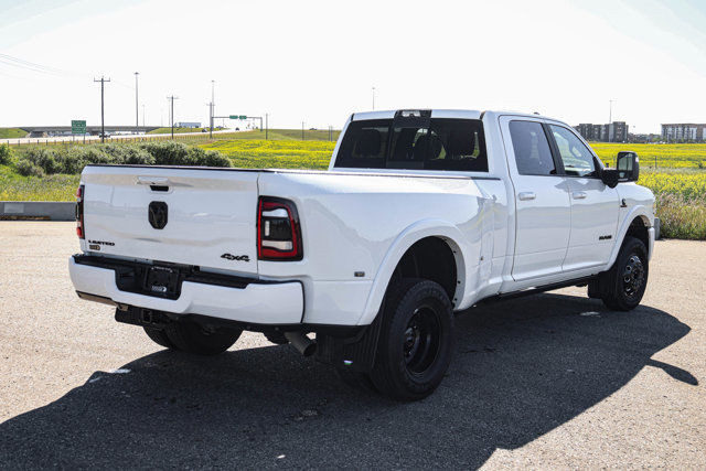 2024 Ram 3500 LIMITED CREWCAB DUALLY 4X4 DIESEL LEATHER SUNROOF in Cars & Trucks in Strathcona County - Image 4