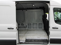 2022 FORD TRANSIT T-350 Med Rf CRÉDIT-BAIL DISPONIBLE 2022 FORD TRANSIT T-350 130" MED ROOF 5000 GVW... (image 9)