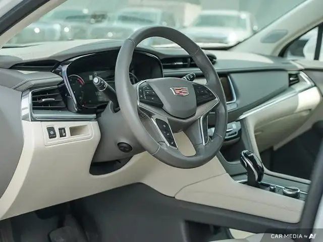2021 Cadillac XT5 AWD Premium Luxury | Sunroof | Lane Keep in Cars & Trucks in Windsor Region - Image 17