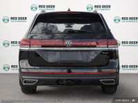 The 2025 Volkswagen Atlas Comfortline 2.0 TSI 4MOTION in a striking black finish is your invitation... (image 4)
