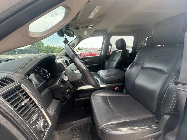 2017 RAM 1500 Laramie PREMIUM LEATHER | HEATED/VENTILATED SEA... in Cars & Trucks in London - Image 7