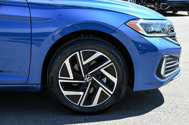 2024 Volkswagen Jetta dans Autos et camions  à Ville de Montréal - Image 4