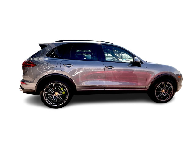 2018 Porsche Cayenne in Cars & Trucks in Calgary - Image 3