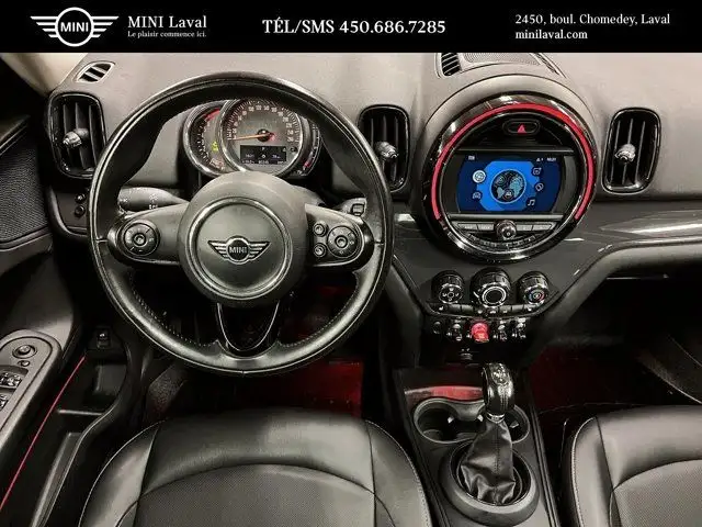 2019 MINI Countryman Cooper | Toit pano | Sièges avant in Cars & Trucks in Laval / North Shore - Image 14