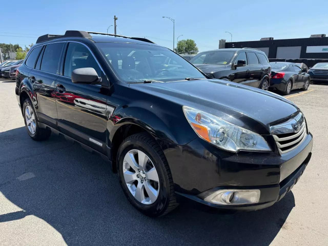 2011 SUBARU Outback 2.5i Premium in Cars & Trucks in Laval / North Shore