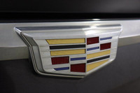 Escalade 4WD Engine: Gas 6.2L/376 Other Equipment ENGINE 6.2L V8 WITH ACTIVE FUEL MANAGEMENT SPARK I... (image 9)