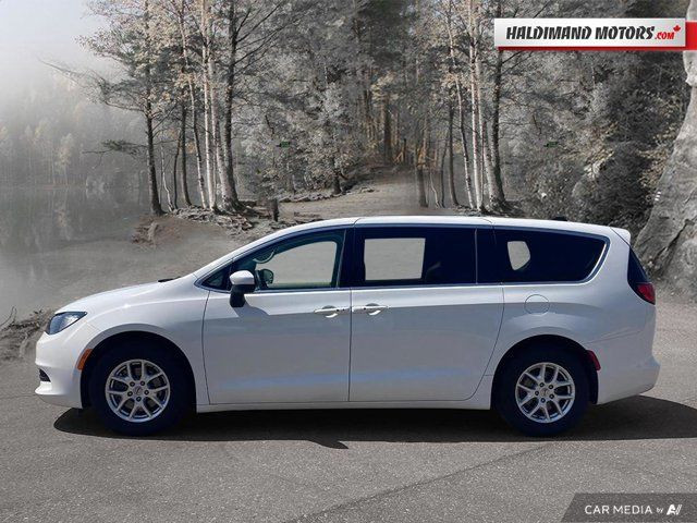 2022 Chrysler Grand Caravan SXT in Cars & Trucks in Hamilton - Image 2