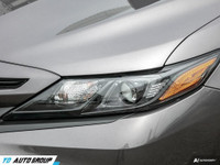 2022 Toyota Camry SE AWD Clean Carfax!!! Low Km!!! One Owner!!! Heated Seats Dual AC Carplay Bluetoo... (image 9)