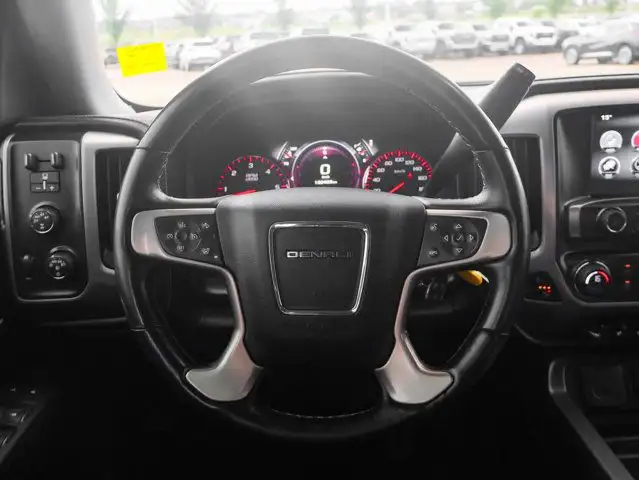 2015 GMC Sierra 1500 Denali 6.2L dans Autos et camions dans Comté de Strathcona - Image 21