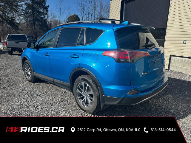 2017 Toyota RAV4 XLE HYBRID in Cars & Trucks in City of Toronto - Image 3