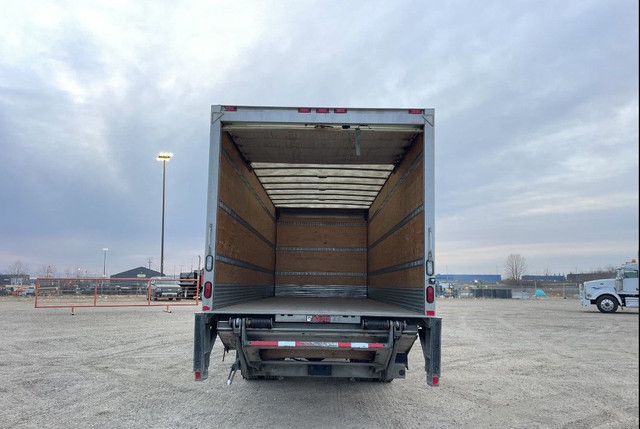 2018 Hino 268 4X2 24 FT Van Body/Box Truck in Cars & Trucks in Calgary - Image 3