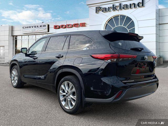 2022 Toyota Highlander Limited AWD Sunroof Heated Leather Seats in Cars & Trucks in St. Albert - Image 4