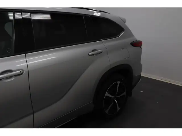 2022 Toyota Highlander XSE 3.5L, CARPLAY, 7 PASSAGERS, CUIR, TOI in Cars & Trucks in Longueuil / South Shore - Image 5