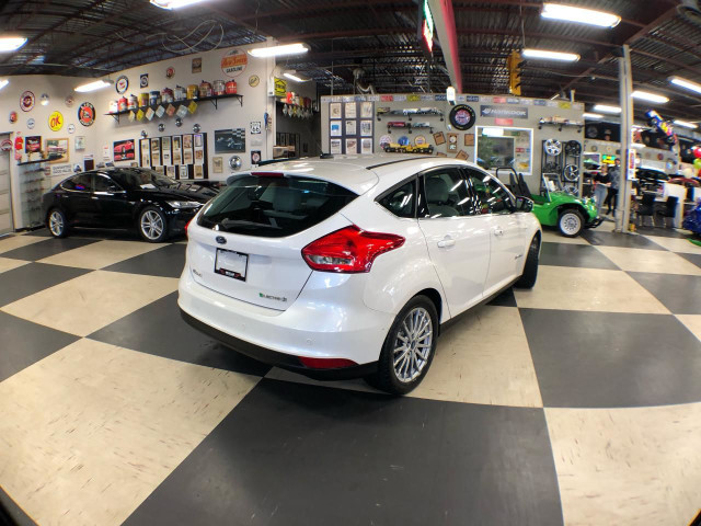 2016 Ford Focus ELECTRIC LEATHER NAVI A/CARPLAY P/START CAMERA in Cars & Trucks in City of Toronto - Image 4