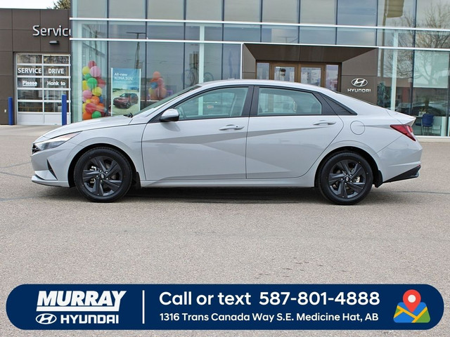 2021 Hyundai Elantra Preferred IVT No Accidents in Cars & Trucks in Medicine Hat - Image 2