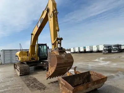 2002 CAT 320CL EXCAVATOR C/W CAB HEATER A/C QUICK ATTACH 48in. H H DIGGING BUCKET 72in. H H DITCHING...