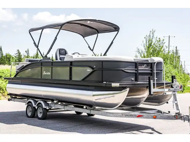 2025 Barletta Cabrio 24 UE in Powerboats & Motorboats in Québec City - Image 5