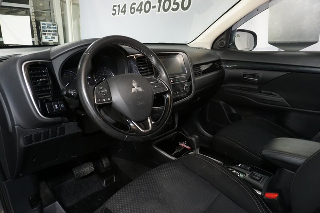 2019 Mitsubishi Outlander ES PREMIUM AWD-BANCS CHAUFFANTS-CAM DE in Cars & Trucks in City of Montréal - Image 2