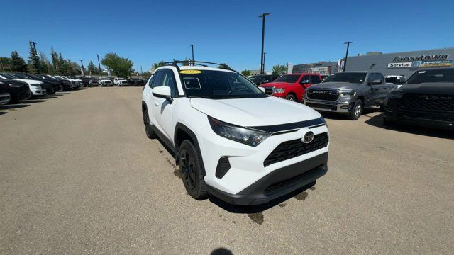 2021 Toyota RAV4 LE | Heated Seats | Apple CarPlay in Cars & Trucks in Edmonton - Image 3
