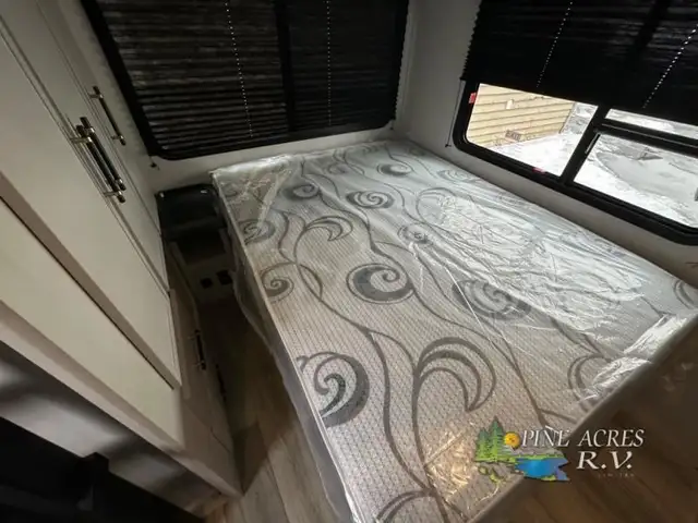 2025 Dutchmen RV Astoria 3603LFP (FULL BODY PAINT) in Travel Trailers & Campers in Truro - Image 17
