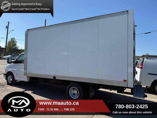 2019 Chevrolet Express Cutaway 4500 16 Feet Cube Van in Cars & Trucks in Edmonton - Image 4