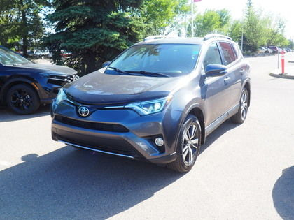 2017 Toyota RAV4 XLE. 3M. Heated Seats. Sunroof. Bluetooth. in Cars & Trucks in Edmonton - Image 4