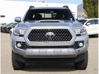 2018 TOYOTA TACOMA SR5 TRD SPORT - ONE OWNER - BACKUP CAMERA - HEATED FRONT SEATS - DUAL-CLIMATE CON... (image 3)