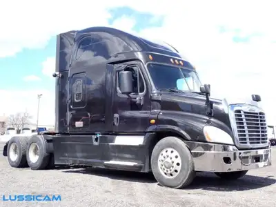 2017 Freightliner CA125SLP 2017 Freightliner CA125SLP maintenant disponible chez Camions Lussicam à...
