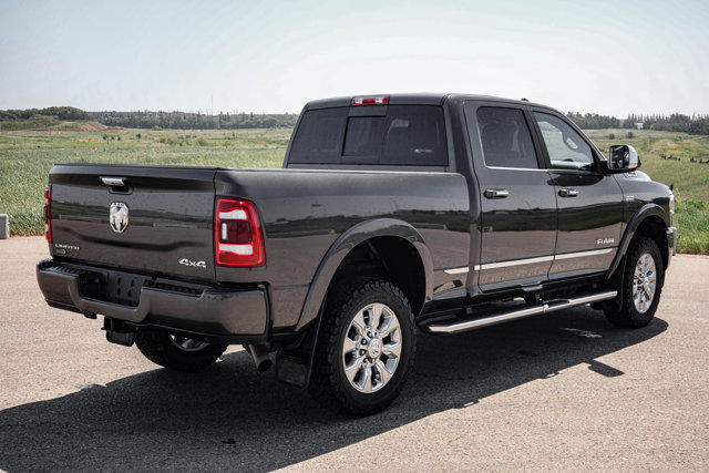 2022 Ram 2500 LIMITED CREWCAB 4X4 LEATHER in Cars & Trucks in Strathcona County - Image 3