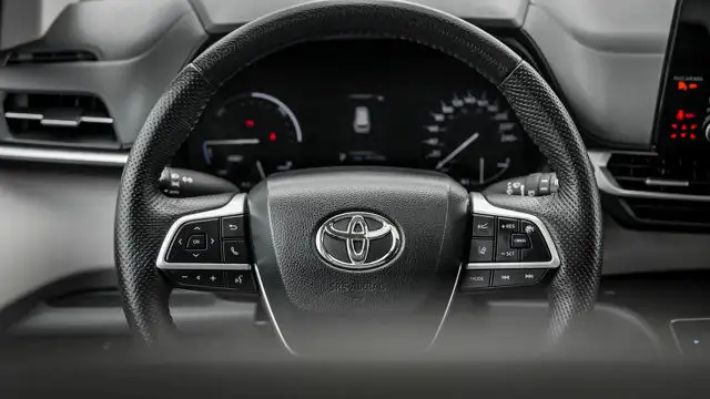 2023 Toyota Sienna XLE8-PASS | Leather | Sunroof | Heated Seats dans Autos et camions dans Guelph - Image 16