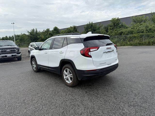 2024 GMC Terrain SLE in Cars & Trucks in Windsor Region - Image 4