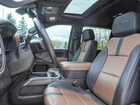 - Sunroof - Heated / Ventilated Seats - Heated Steering Wheel - HUD - Memory Seat - Wireless Chargin... (image 8)