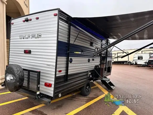 2022 Forest River RV Cherokee Wolf Pup 16BHS Bunks & 3500 Lbs in Travel Trailers & Campers in Truro - Image 5