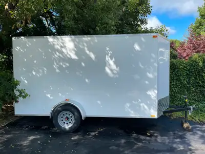 6x12' vnose Enclosed trailer 3500lb axle led lights 2" ball brand new