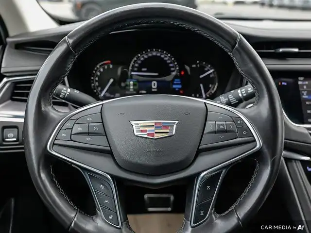 2018 Cadillac XT5 Luxury AWD | Navigation | AWD | Sunroof in Cars & Trucks in Windsor Region - Image 18