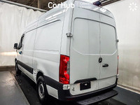 All purchasers receive a CarHub Rewards Card for $1000 towards service! This Mercedes-Benz Sprinter... (image 5)