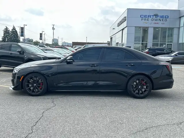 2025 Cadillac CT4-V 4dr Sdn Blackwing manual in Cars & Trucks in Mississauga / Peel Region - Image 3
