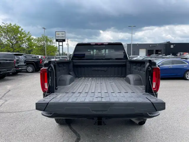 2023 GMC Sierra 2500HD in Cars & Trucks in Oakville / Halton Region - Image 6