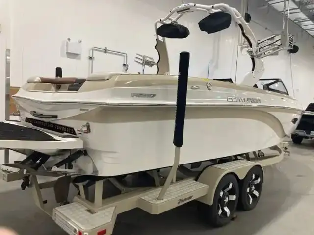 2018 CENTURION R1237 H6 (FINANCING AVAILABLE) in Powerboats & Motorboats in Kelowna - Image 5