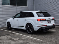 This Audi SQ7 boasts a Twin Turbo Premium Unleaded V-8 4.0 L/244 engine powering this Automatic tran... (image 4)