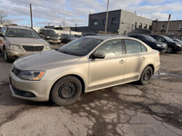 2013 Volkswagon Jetta TDI,2 set of tires,excellent conditions,3 previous owners, low kilometres,gas... (image 3)