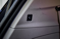 This 2023 Chrysler Pacifica is for sale today. This van has 119,183 kms. It's white in colour . It h... (image 7)