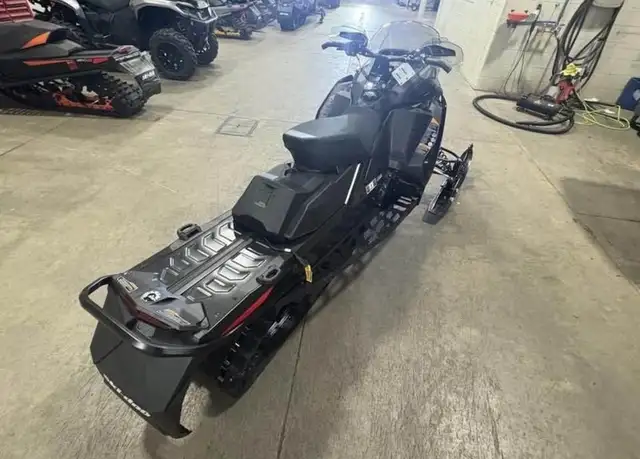 2025 SKI DOO MXZ ADRENALINE MXZ ADRENALINE ROTAX 850 E-TEC in Snowmobiles in Strathcona County - Image 2